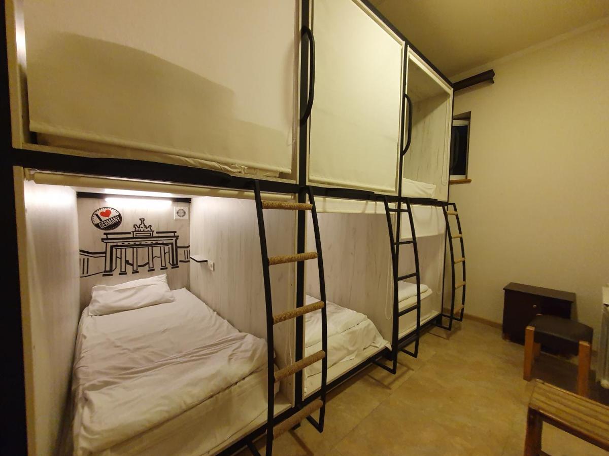 Capsule Hostel In The Old City Of Yerevan Bagian luar foto