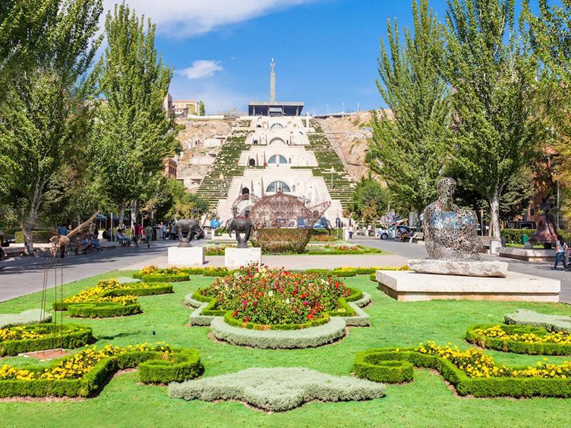 Capsule Hostel In The Old City Of Yerevan Bagian luar foto