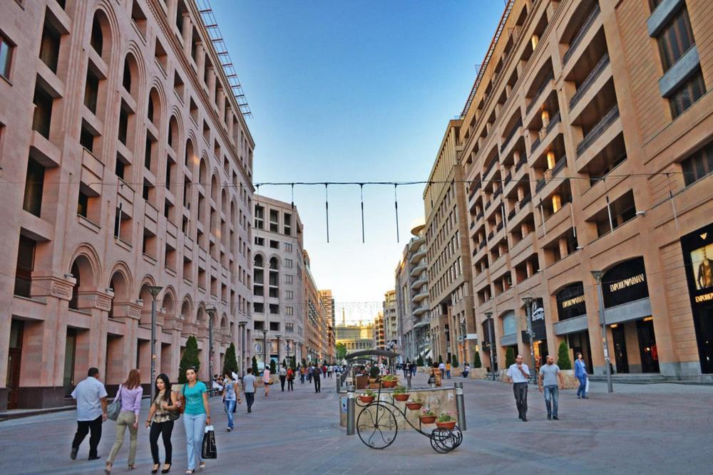 Capsule Hostel In The Old City Of Yerevan Bagian luar foto